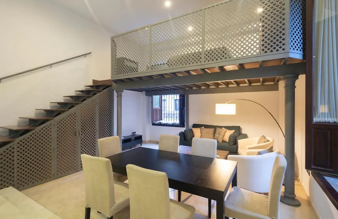 Apartamentos Palacio de los Jerónimos-1