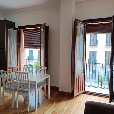 Apartamentos Palacio de los Jerónimos-2
